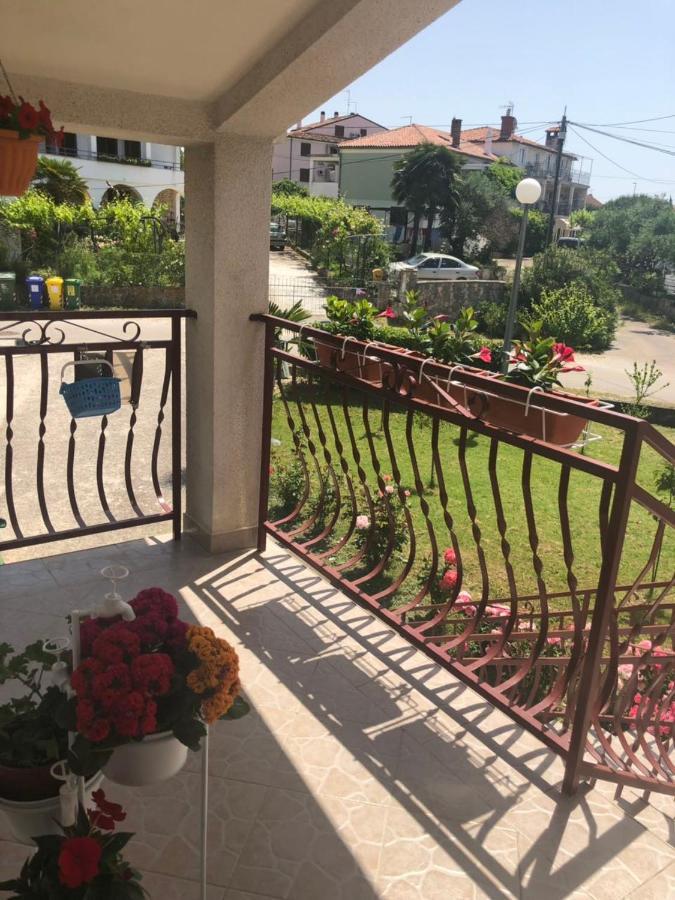 Apartman Sara Rovinj Exterior foto